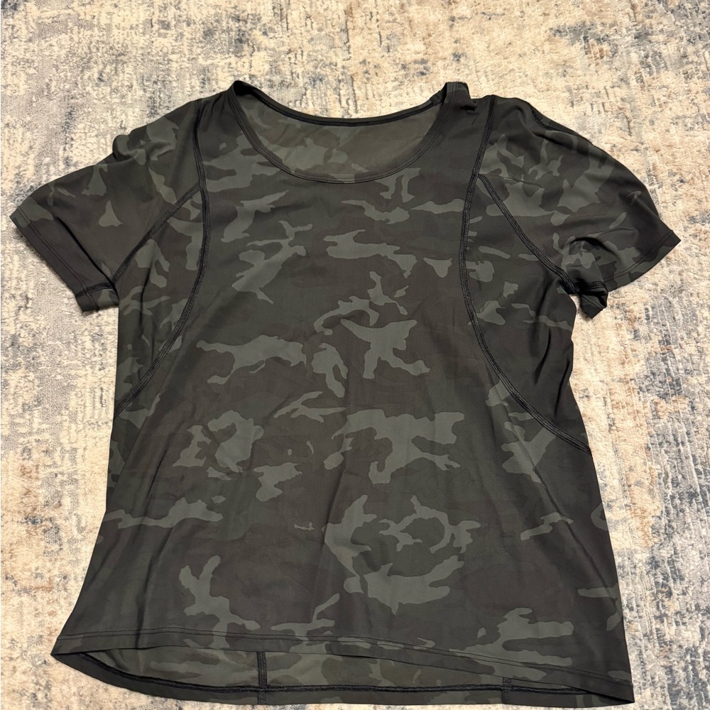 lululemon athletica Black Camo Short Sleeve Tee